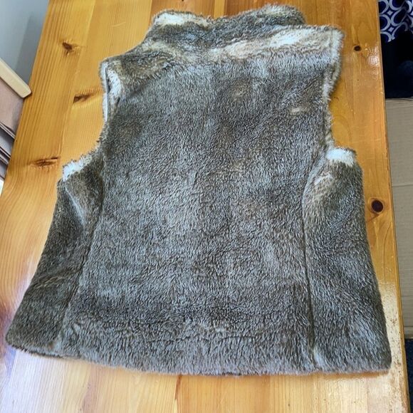 Ann Taylor Loft Faux Fur Fest - Size 8 - Picture 3 of 5